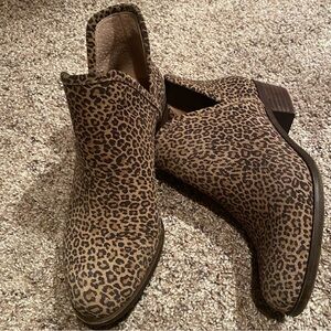 Lucky Brand Leopard booties